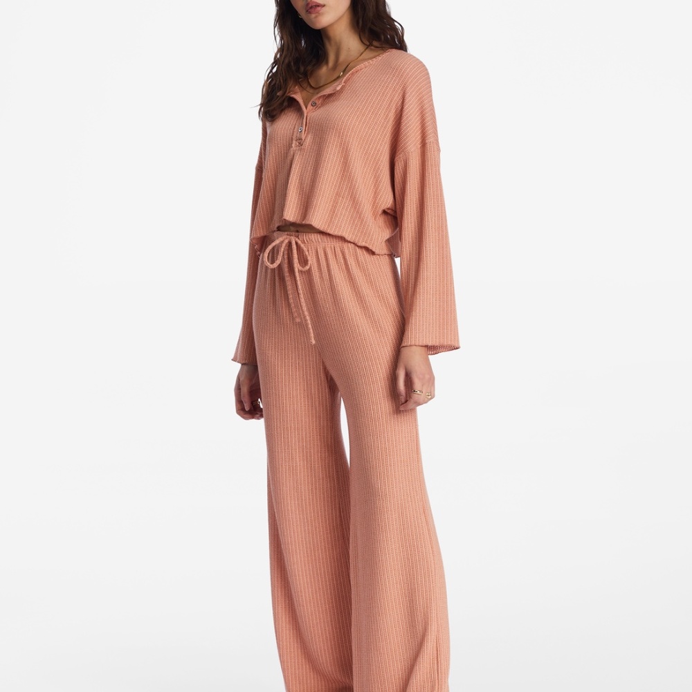 BILLABONG Women's So Easy Rib Knit Pants - Picture 1 of 3